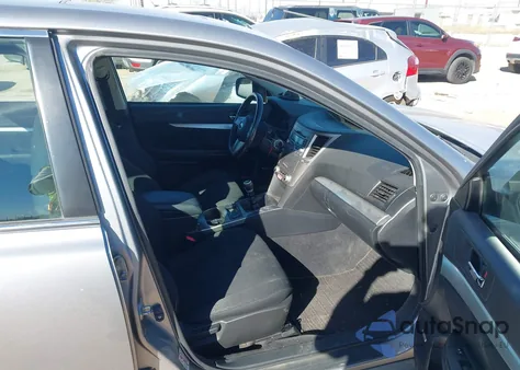 2010 Subaru Legacy 2.5I Premium z USA, uszkodzony, nr VIN 4S3BMAH68A1224088